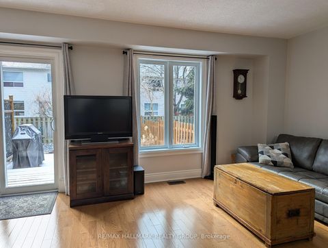 Photo 5 at 155 Markland Crescent, Nepean (Barrhaven East), Ottawa