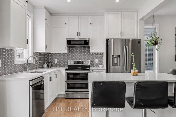 Photo 9 at 730 Perseus Avenue, Nepean (Half Moon Bay), Ottawa