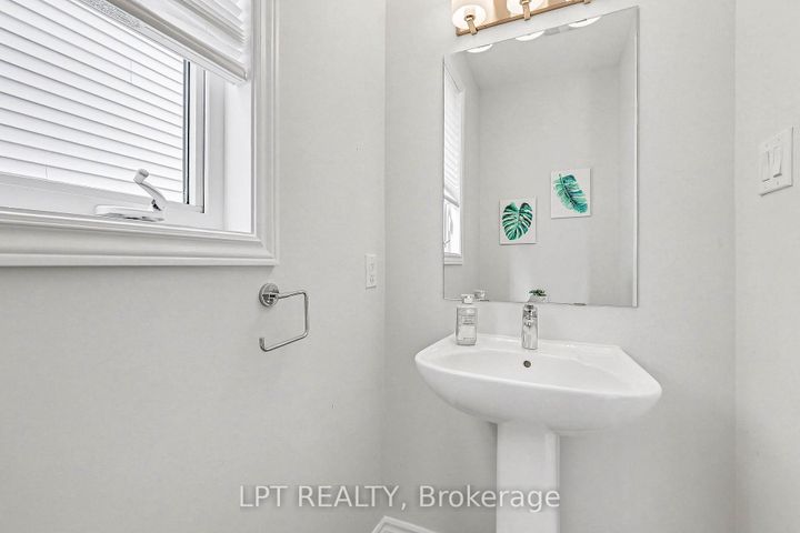 Photo 12 at 730 Perseus Avenue, Nepean (Half Moon Bay), Ottawa