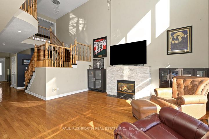 Photo 15 at 139 Baroness Drive, Nepean (Barrhaven East), Ottawa