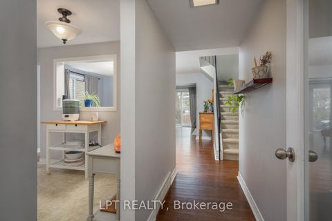 Photo 2 at 7 Fable Street, Nepean (Pheasant Run), Ottawa