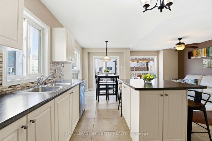 Photo 15 at 2720 Grand Canal Street, Nepean (Half Moon Bay), Ottawa