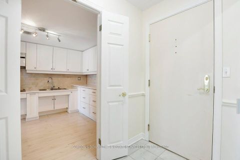 Photo 9 at 103 - 3099 Carling Avenue, Nepean (Bayshore), Ottawa