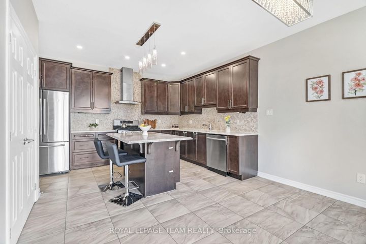 Photo 11 at 335 Soldats Riendeau Street, Nepean (Half Moon Bay), Ottawa