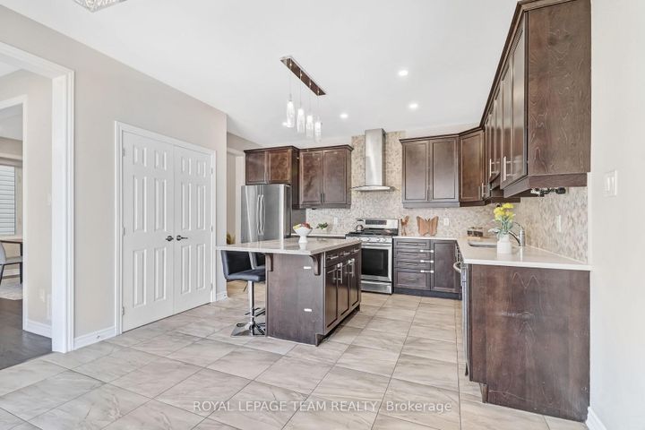 Photo 13 at 335 Soldats Riendeau Street, Nepean (Half Moon Bay), Ottawa