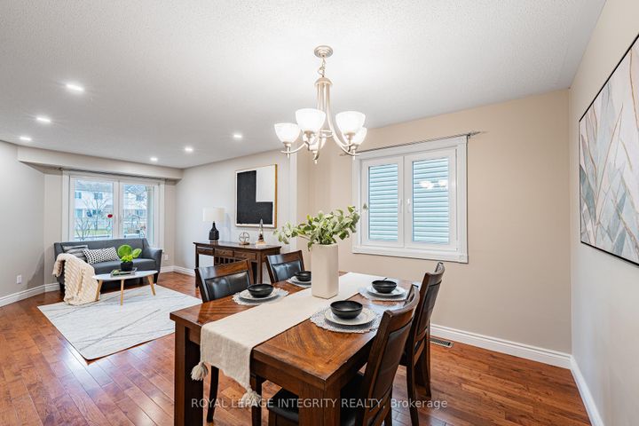 Photo 7 at 21 QUEENSBURY Drive, Nepean (Longfields), Ottawa