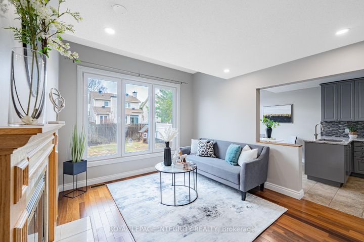 Photo 16 at 21 QUEENSBURY Drive, Nepean (Longfields), Ottawa