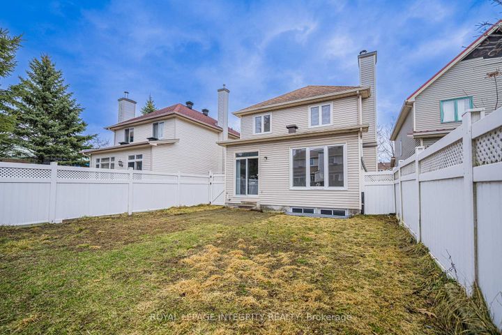 Photo 36 at 21 QUEENSBURY Drive, Nepean (Longfields), Ottawa