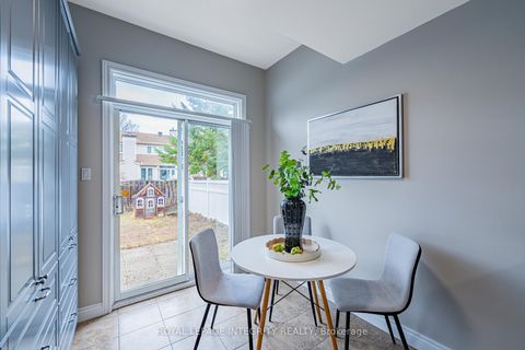 Photo 12 at 21 QUEENSBURY Drive, Nepean (Longfields), Ottawa