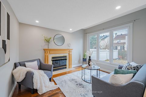Photo 15 at 21 QUEENSBURY Drive, Nepean (Longfields), Ottawa