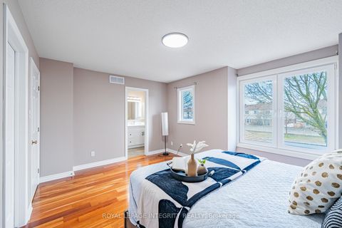 Photo 21 at 21 QUEENSBURY Drive, Nepean (Longfields), Ottawa