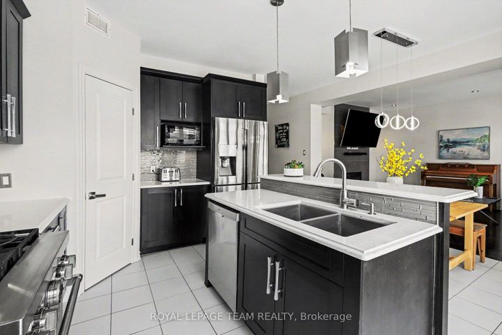 Photo 9 at 175 Brambling Way, Nepean (Half Moon Bay), Ottawa