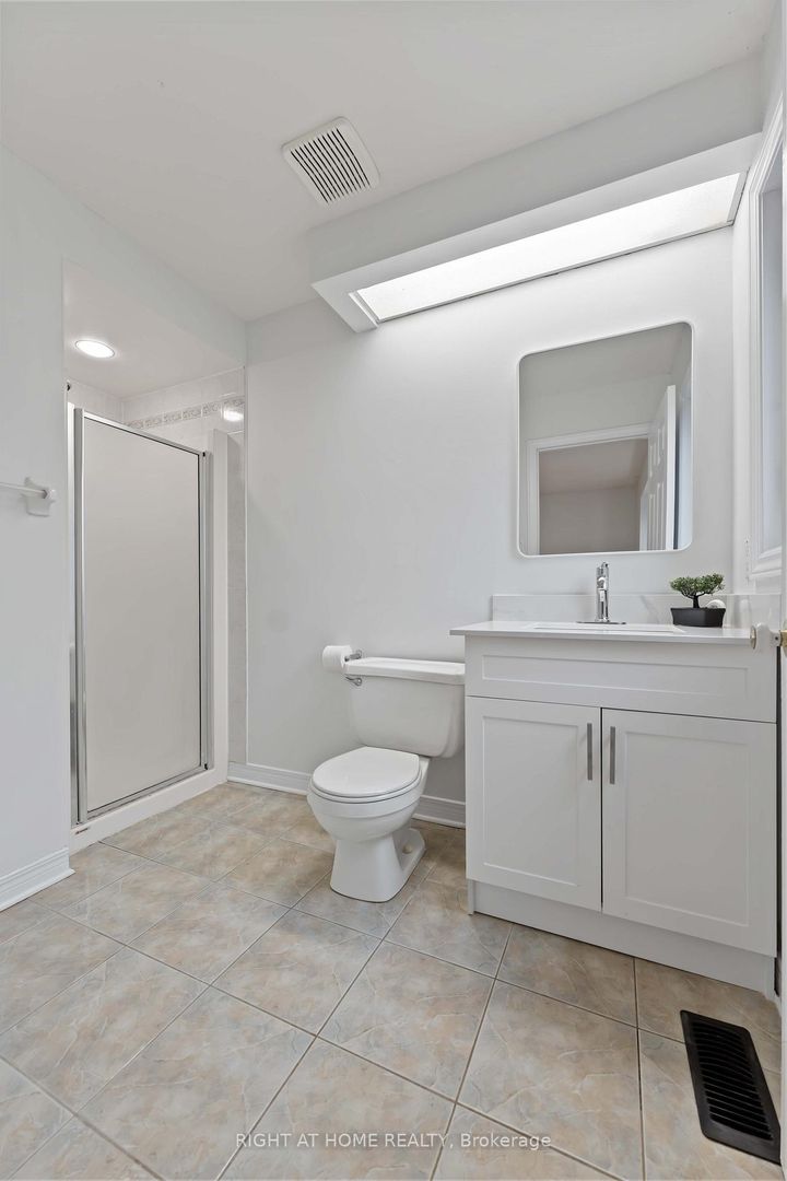 Photo 5 at 17 Locheland Crescent, Nepean (Barrhaven East), Ottawa