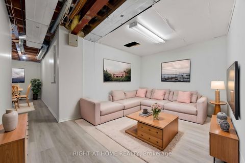 Photo 9 at 17 Locheland Crescent, Nepean (Barrhaven East), Ottawa