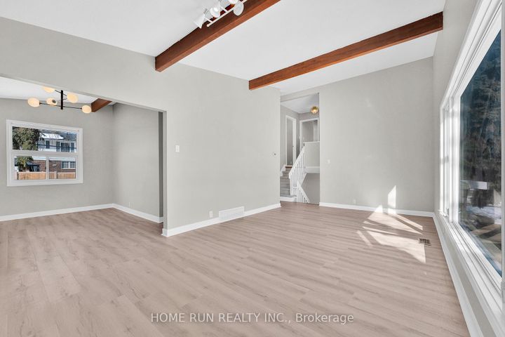 Photo 13 at 1259 Meadowlands Drive E, Nepean (City View/Skyline/Fisher Heights/Parkwood Hills), Ottawa