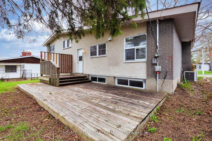 Photo 44 at 1259 Meadowlands Drive E, Nepean (City View/Skyline/Fisher Heights/Parkwood Hills), Ottawa