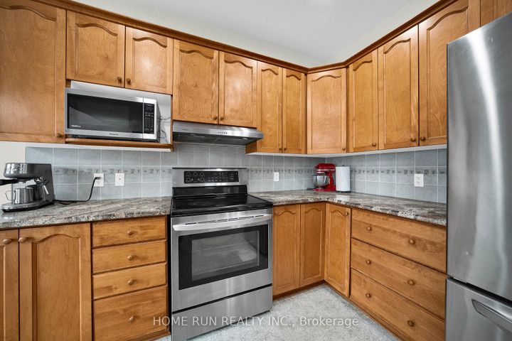 Photo 14 at 106 Portrush Avenue, Nepean (Longfields), Ottawa
