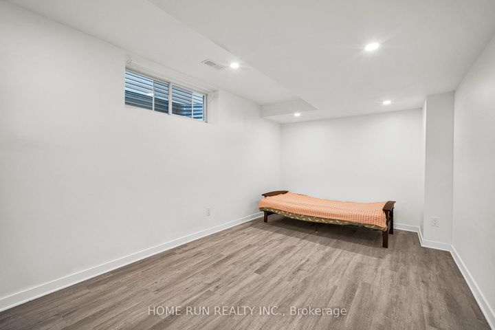 Photo 36 at 106 Portrush Avenue, Nepean (Longfields), Ottawa