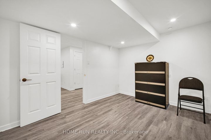 Photo 37 at 106 Portrush Avenue, Nepean (Longfields), Ottawa