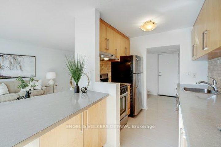 Photo 15 at 216 - 12 Corkstown Road, Nepean (Lakeview Park), Ottawa