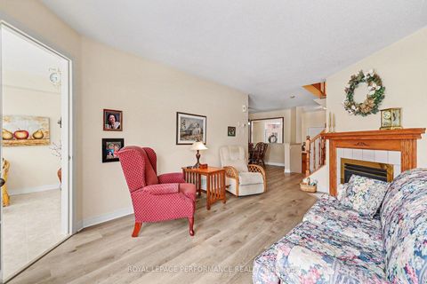 Photo 6 at 214 Windhurst Drive, Nepean (Barrhaven East), Ottawa
