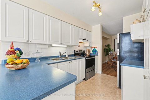 Photo 10 at 214 Windhurst Drive, Nepean (Barrhaven East), Ottawa