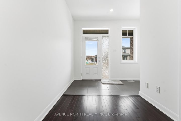 Photo 4 at 2082 Caltra Crescent, Nepean (Half Moon Bay), Ottawa