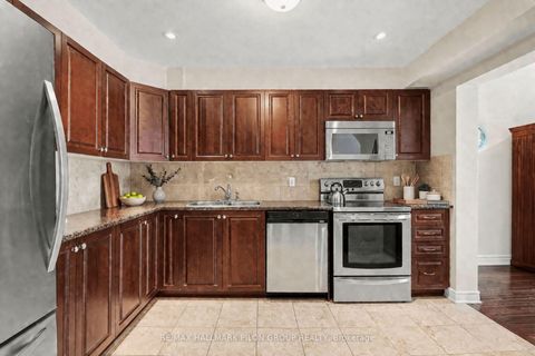 Photo 3 at 317 Ravenswood Way, Avalon East, Orleans