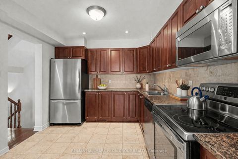 Photo 4 at 317 Ravenswood Way, Avalon East, Orleans