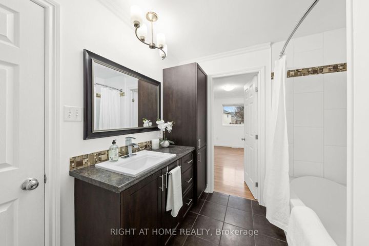 Photo 19 at 35 MONTANA Way, Nepean (Longfields), Ottawa