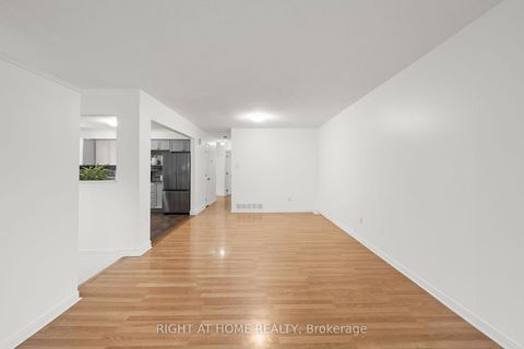 Photo 8 at 35 MONTANA Way, Nepean (Longfields), Ottawa