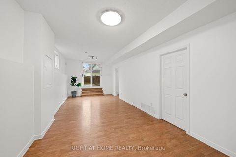 Photo 28 at 35 MONTANA Way, Nepean (Longfields), Ottawa