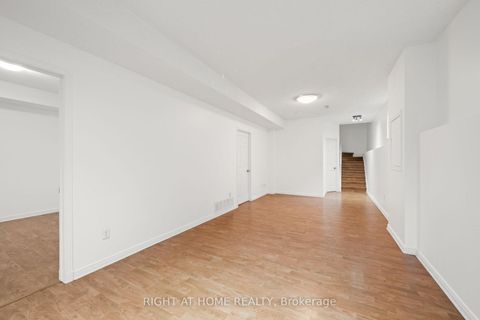 Photo 31 at 35 MONTANA Way, Nepean (Longfields), Ottawa