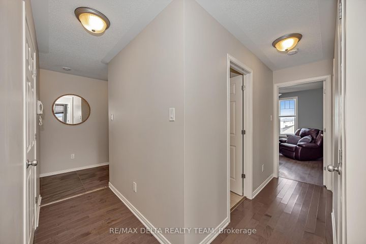 Photo 10 at 7 - 486 Via Verona Avenue, Nepean (Longfields), Ottawa