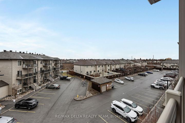 Photo 17 at 7 - 486 Via Verona Avenue, Nepean (Longfields), Ottawa