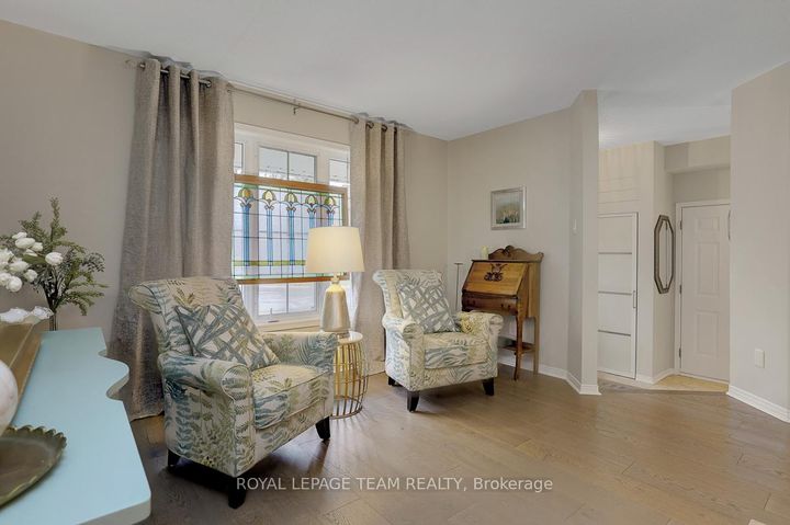 Photo 3 at 191 Cresthaven Drive, Nepean (Barrhaven East), Ottawa