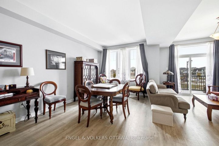 Photo 10 at 219 Liebe Terrace, Nepean (Heritage Park), Ottawa