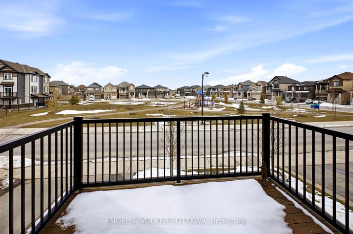 Photo 14 at 219 Liebe Terrace, Nepean (Heritage Park), Ottawa