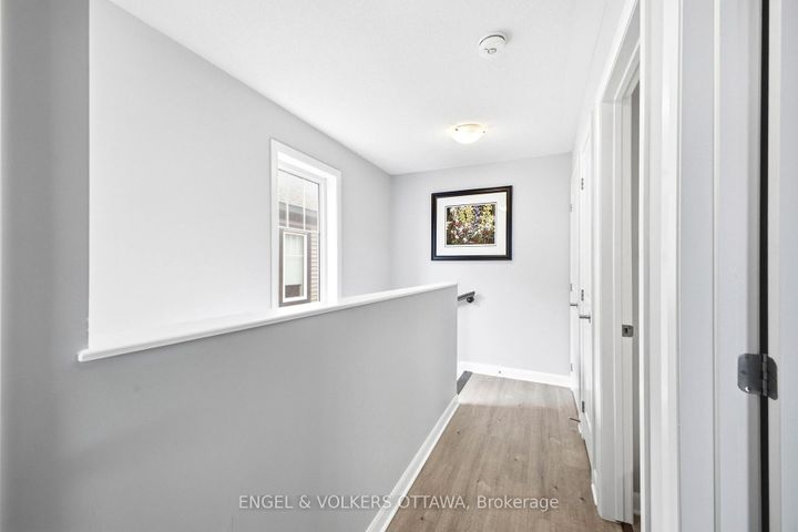Photo 16 at 219 Liebe Terrace, Nepean (Heritage Park), Ottawa