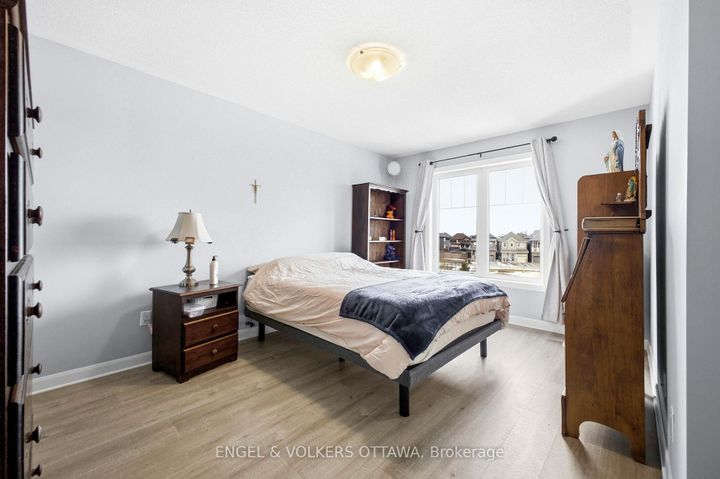 Photo 20 at 219 Liebe Terrace, Nepean (Heritage Park), Ottawa