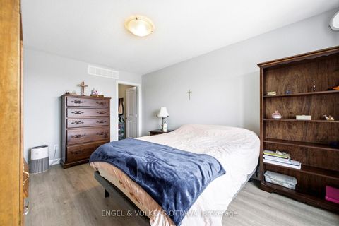 Photo 22 at 219 Liebe Terrace, Nepean (Heritage Park), Ottawa