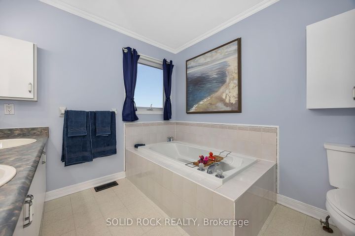 Photo 9 at 2 Newborough Crescent, Nepean (Barrhaven East), Ottawa