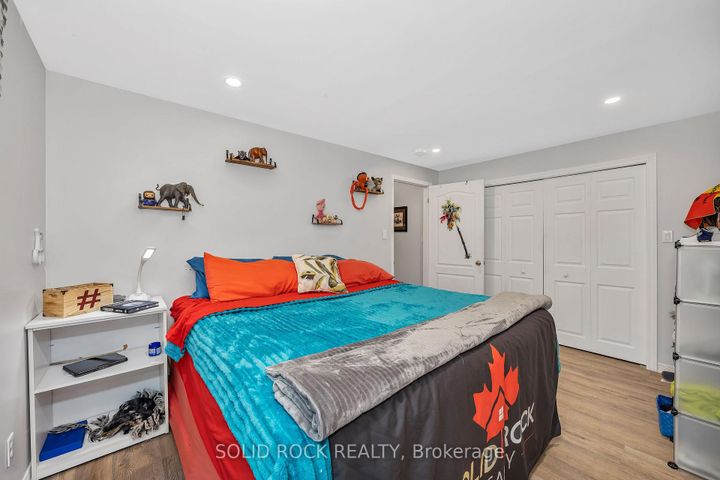Photo 19 at 2 Newborough Crescent, Nepean (Barrhaven East), Ottawa