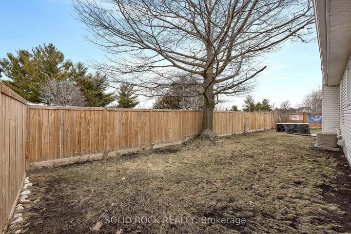 Photo 25 at 2 Newborough Crescent, Nepean (Barrhaven East), Ottawa