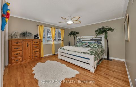 Photo 7 at 2 Newborough Crescent, Nepean (Barrhaven East), Ottawa