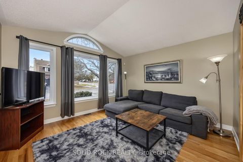 Photo 12 at 2 Newborough Crescent, Nepean (Barrhaven East), Ottawa