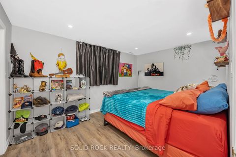 Photo 18 at 2 Newborough Crescent, Nepean (Barrhaven East), Ottawa