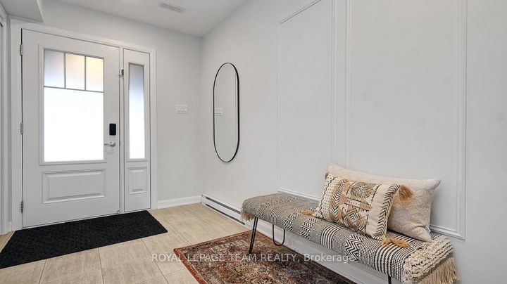 Photo 5 at 520 Aglish Mews, Nepean (Half Moon Bay), Ottawa