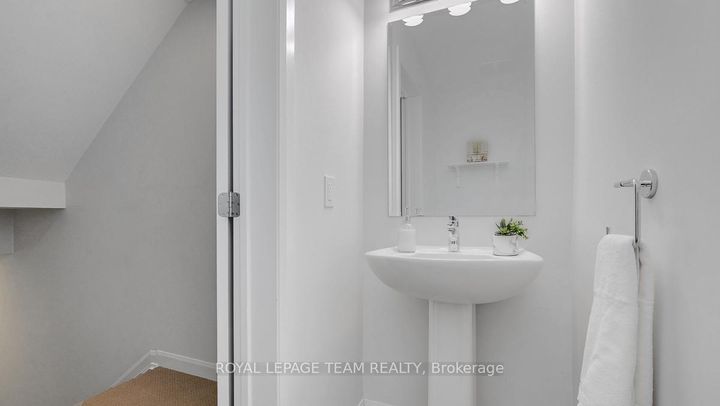 Photo 22 at 520 Aglish Mews, Nepean (Half Moon Bay), Ottawa