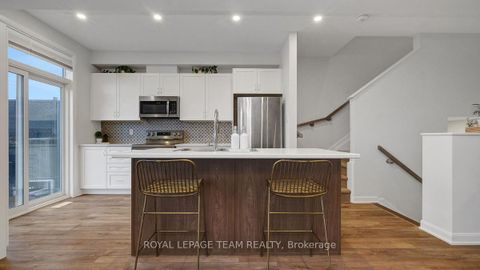 Photo 11 at 520 Aglish Mews, Nepean (Half Moon Bay), Ottawa